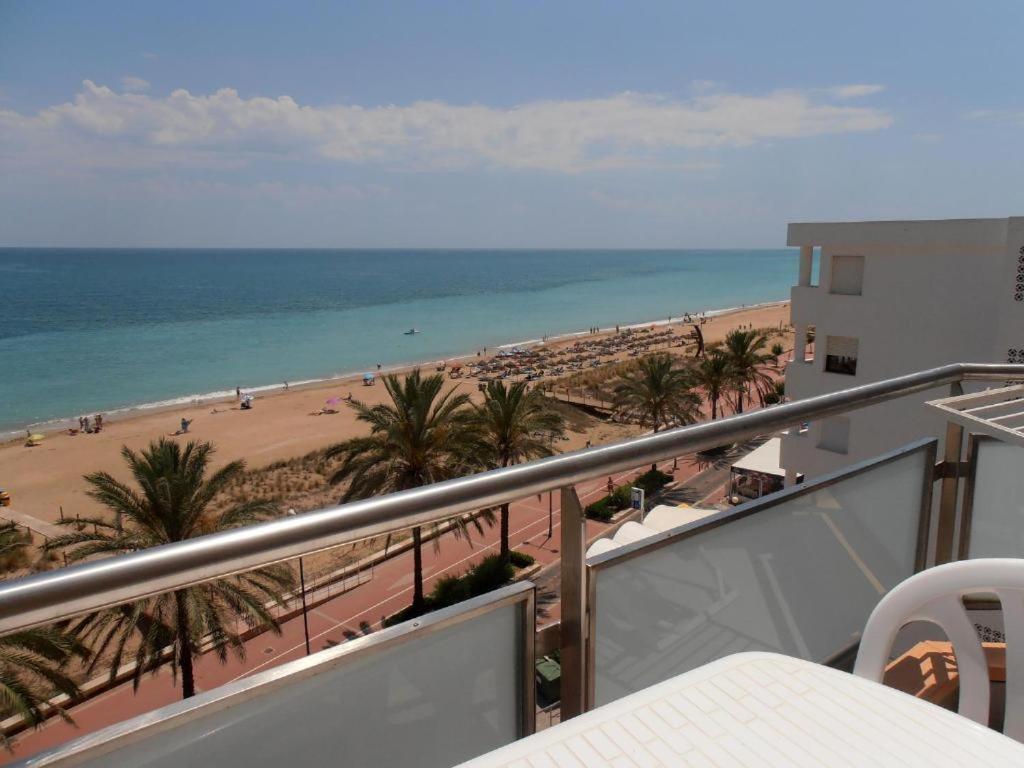 Surfing Peniscola Primera Linea De Playa المظهر الخارجي الصورة